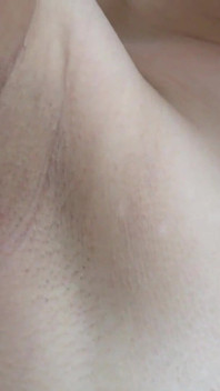 Colección desnuda para caballeros cachondos Hay algunas escenas bastante humeante de 13 chicas modernas sonrándose mientras se desnudan. Vol. 9