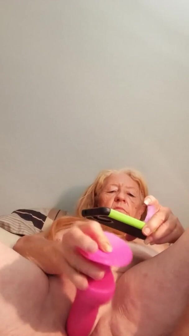 Granny fucksalot of dick: Keseronokan nenek