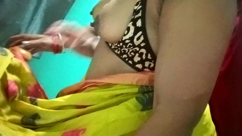 Popmini: Tamil Mallu Village Vysokoškolská učitelka Sandhya Tvrdý sex se studentem...