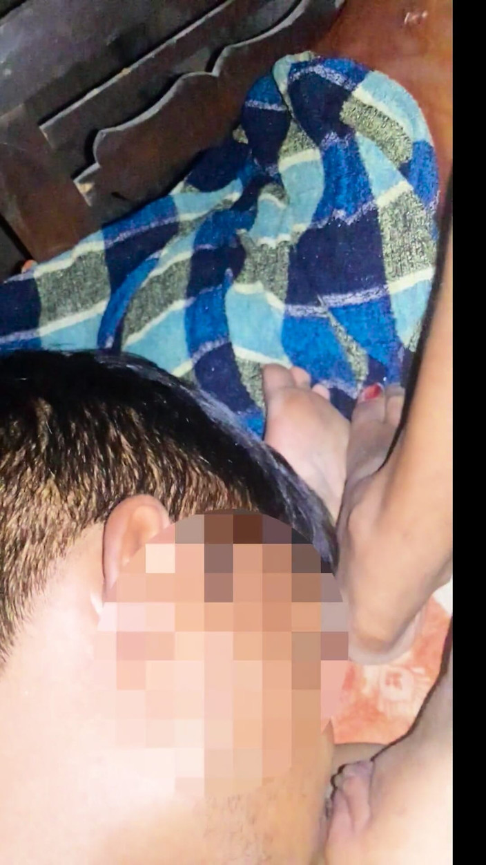 Desi dose700: 村のガールフレンドが私のペニスをしゃぶり、私は69ポーションでマンコを舐めています