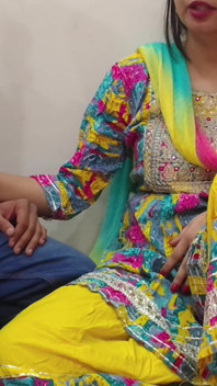 Istri india yang lagi sange ini pengen banget dientot habis-habisan sampai matanya merem melek tapi... dengan Audio Hindi