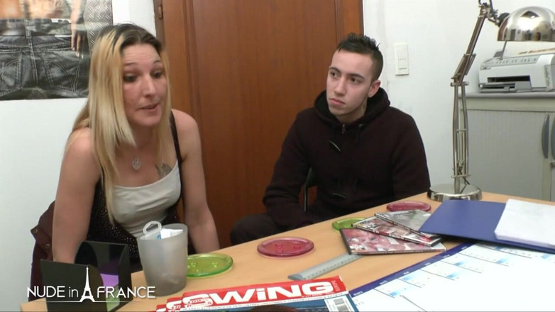 La France a Poil: Blonde whore answers casting call with stud and gets cock...