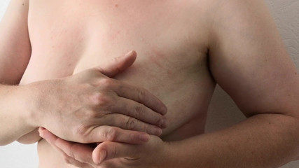 Bouncy Tits Action: Nalepte mě a mrdej mi bradavky
