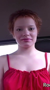 Fată sassy are parte de sex anal și uriaș pe față, vintage