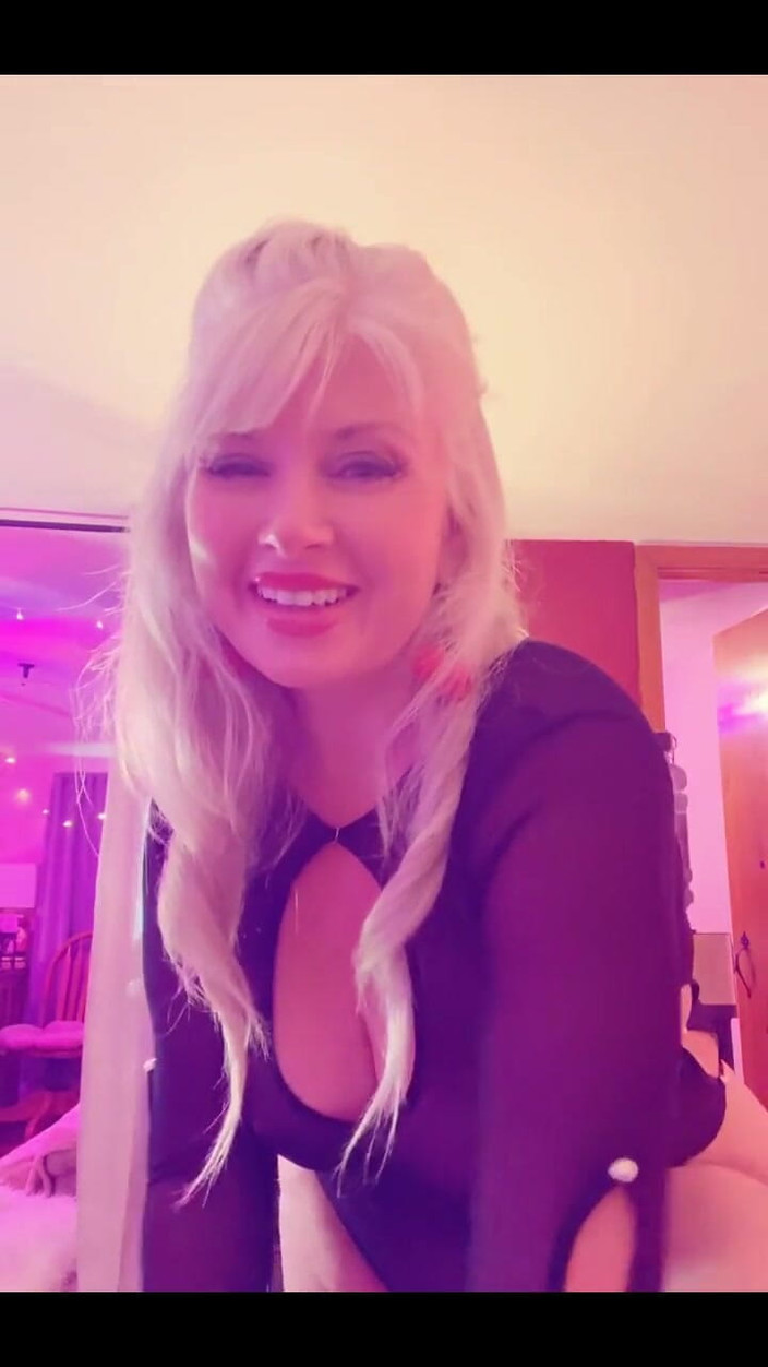 PaintedRose: Pojďme se obléknout a více punčocháčů Prosím