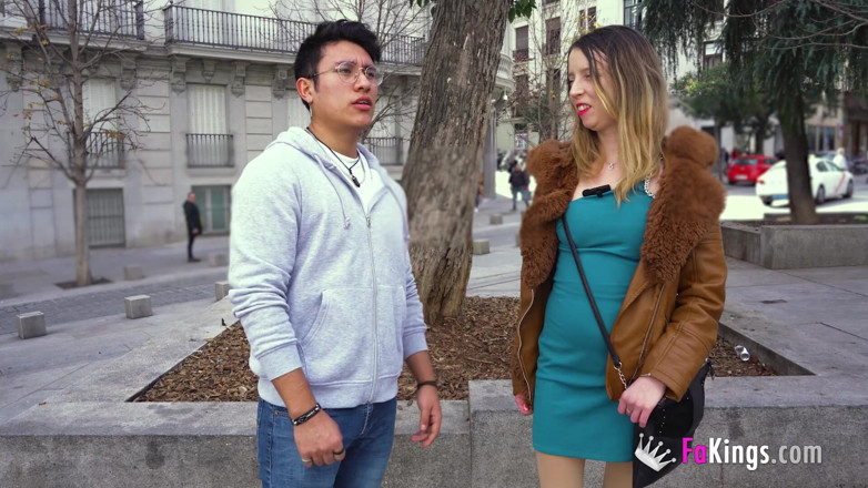 FAKings: Melanie Dior bizim için en iyi arkadaşını sikmeden Madrid'den ayrılamadı!