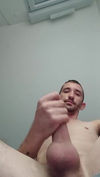 Mladý kdo stříká jeho velký
