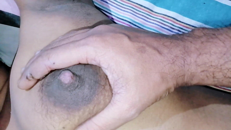 Sweety In Bed: Neanche il suo specchio riusciva a gestire il suo atteggiamento