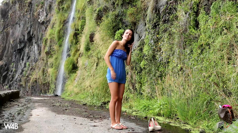 Watch4beauty: A saga de xixi de Sapphira continua