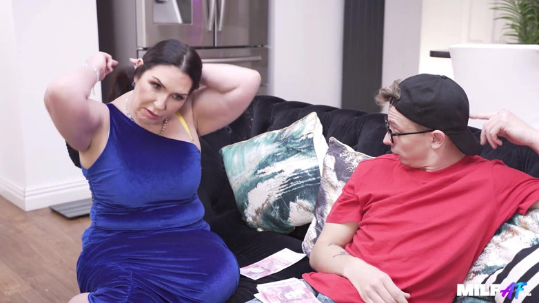 Milf AF: Стриптиз мачухи: красуня Джозефін Джеймс