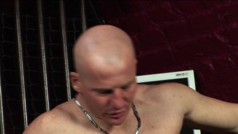 Masters Vs. Slaves: ドミナントファックセッションでの生の筋肉の塊