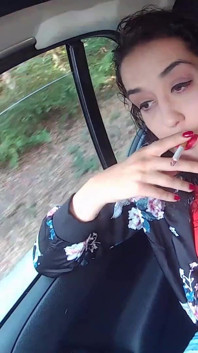 La ragazzina turca jasmin è sulla strada per la sua prossima festa gangbang