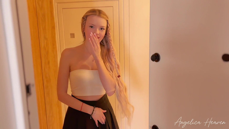 AngelicaHeaven: Une pute entre la mauvaise porte