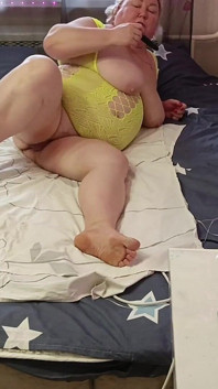 La grosse chatte et les seins énormes de ma belle-mère, épisode 2