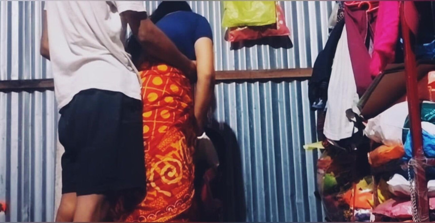 Teensex: Bhabi vú to với cái mông khổng lồ đụ một bbc...
