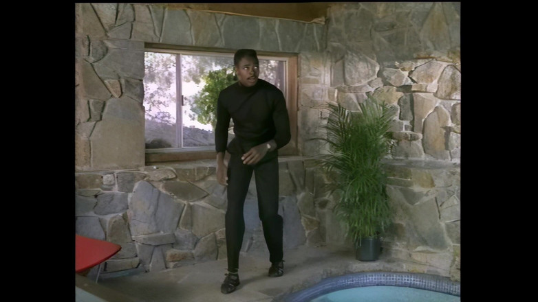 Vintage megastore: Italská vintage pornohvězda Moana Pozzi dostane její chlupatou kundičku ošukanou...