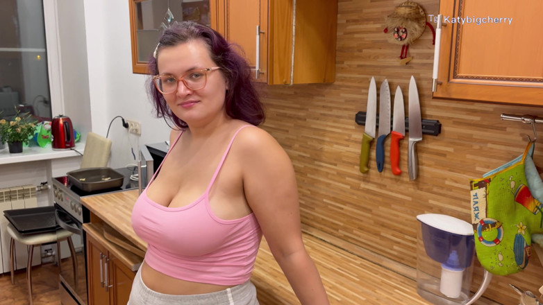 Katybigcherry: Ne jouis pas dans ma chatte, demi-frère ! Un demi-frère aide...