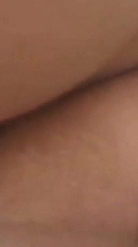 Brunetten BBW kommer medan hon knullar BBC