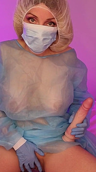 Masturbation chirurgicale en robe de chambre