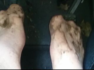 Carmen_Nylonjunge: Pedal Pumping, Dirty Nylon in the Car