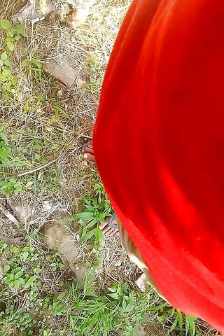 Gangbang straight: Indický chlapec chčije venku