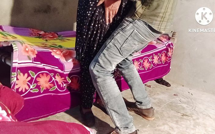 Husband wife: Aç üvey anne üvey oğlu chachi bhatije ki chudai ile sikişiyor