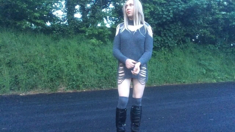 The Midnight Minx: Flashing down the football pitch