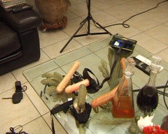 Filles Francaises: İri güzel Fransız sürtükler büyük takma yarakla lezbiyen üçlü seks yapıyor