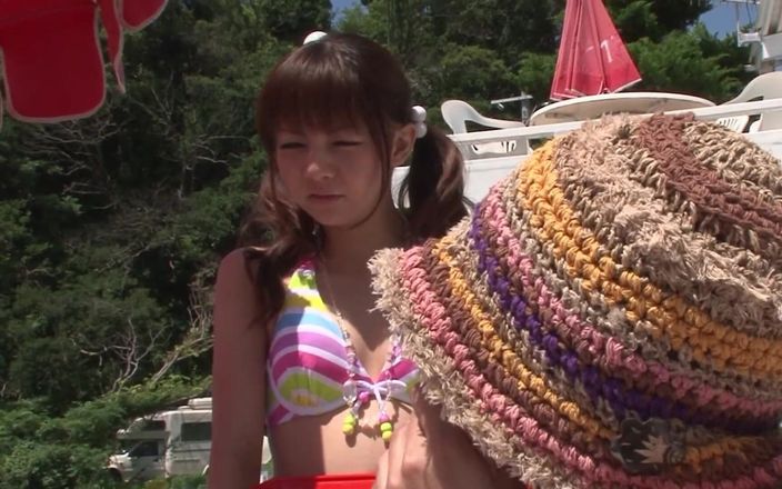 JAPAN IN LOVE: ダーティジャパンベイビーシーン-4_japaneseビキニ姿のティーンが休暇中に激しくファック