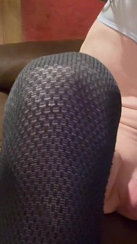 Transe sofa mit dildo gefickt