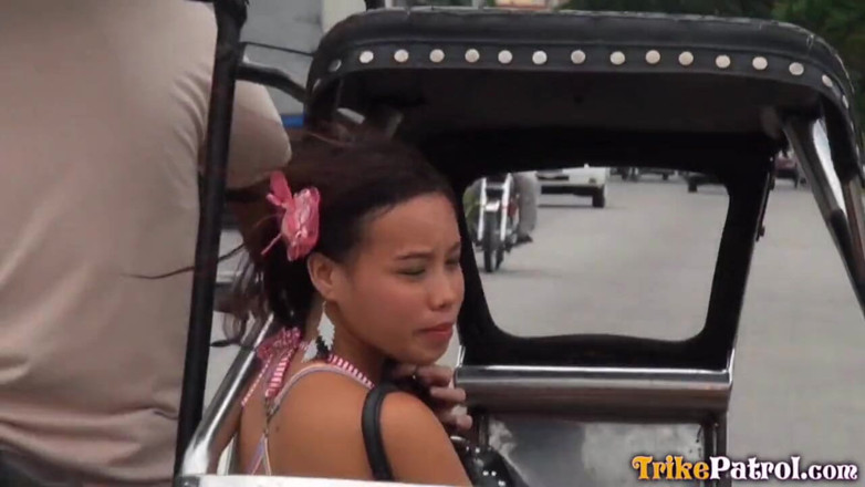 Trike Patrol - Tuk Tuk Patrol: Süper azgın pinay büyük taşaklara döl damlıyor