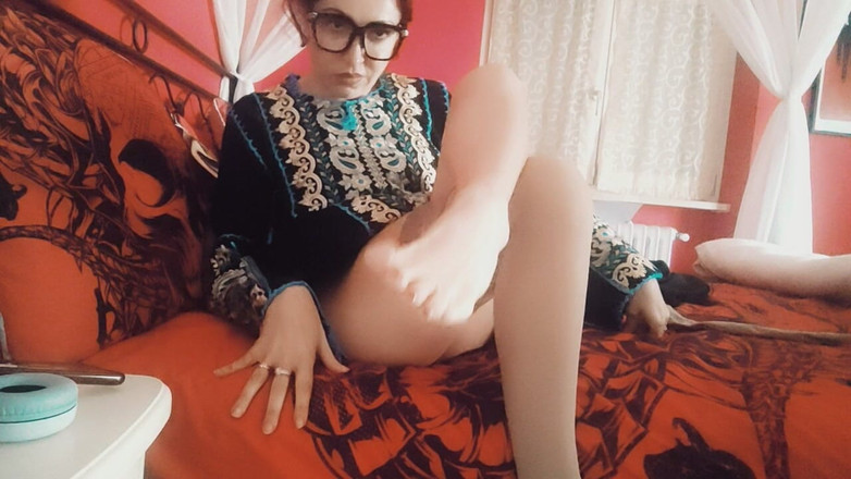 savannahamatoriale: Zkřížené nohy fetiš se sexy arabskou dívkou