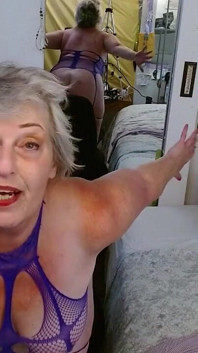 1282 Dawnskye Rollspelar som en pensionerad superhjälte som ansluter