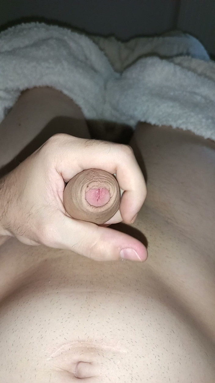 Luigie: arrapato sotto le coperte