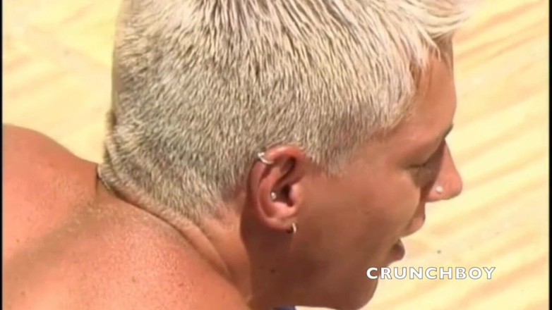 STRAIGHT BOYS CURIOUS FROM PRAHA: Mladý hetero chlap šuká venku se svým gay kamarádem 4