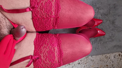 My panties: Bakış açısı, kırmızı külotumun, dantel çoraplarımın ve kırmızı topuklu ayakkabılarımın güzel...