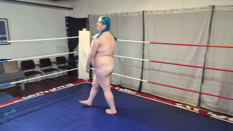 Alice_Mayflower_Scottish: Běhání kolem wrestlingového prstenu - sólo dívka