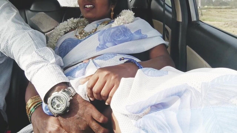 Telugu honey lips: E -2, повне відео, секс в машині, брудні розмови на телугу, індійська красива сексуальна домогосподарка в сарі з зятем, романтична подорож