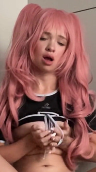 Soft Cute Girl Masturbates Her Virgin Pussy Before Therapy