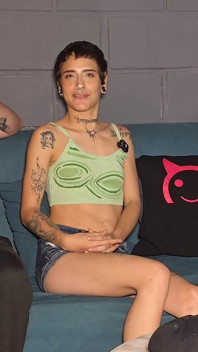 Alina Svetlana Gaat De Uitdaging Aan En Overtuigt Een Vreemde Om Een Pornovideo Te Maken