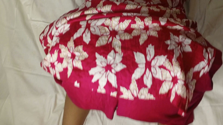 Nadiyabd: Real Bangladeshi Couple Chat &amp; Play - Big Ass &amp; Pussy Spreading Closeup...