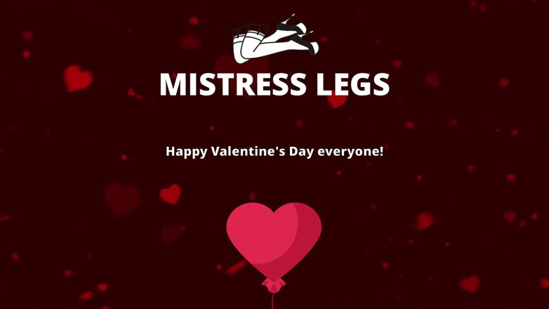 Mistress Legs: Игра ступнями в нейлоне с красными пластиковыми сердцами в День Святого Валентина