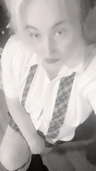 KyBlueEyedBaby: Zlobivá scstudent dívka