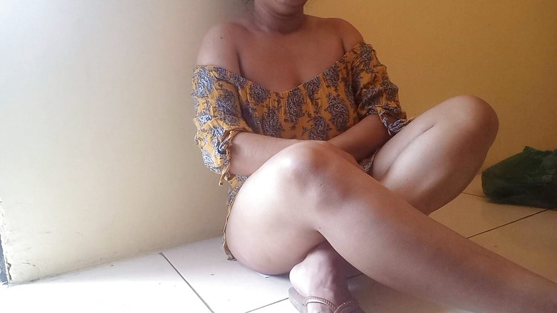 PATY PATY: Une latina mexicaine supplie, et un vieux pervers apparaît et...