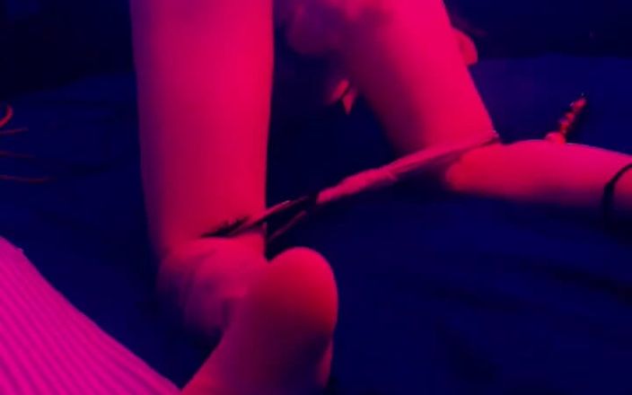 Chikgotadik: Big Girlcock and Gaping Pussy