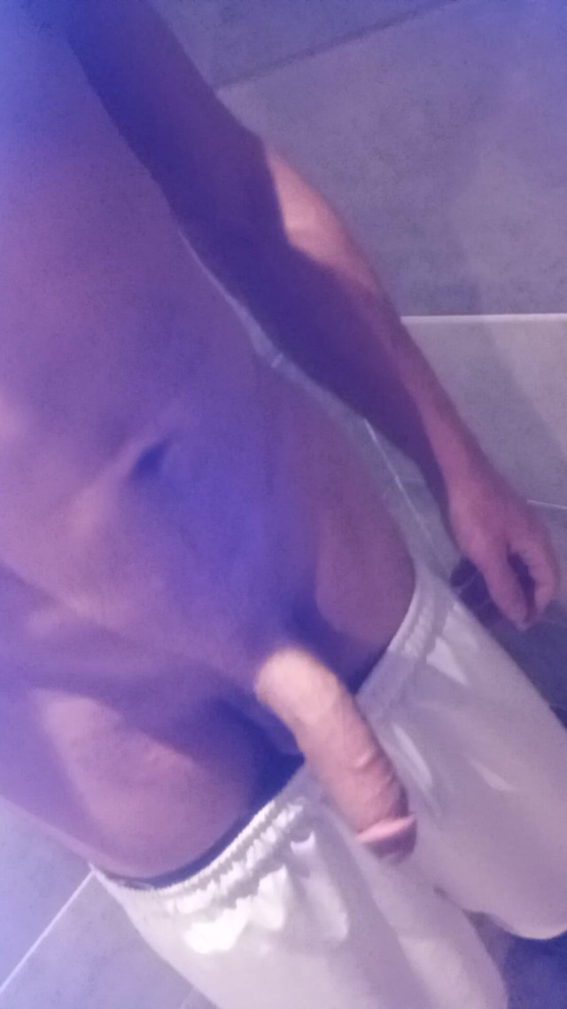 I Show You My Arab Cock in the Bathroom (Medhi)