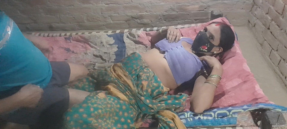 Renudbf: Istri seksi ini pengen dientot habis-habisan sampai mengerang keenakan