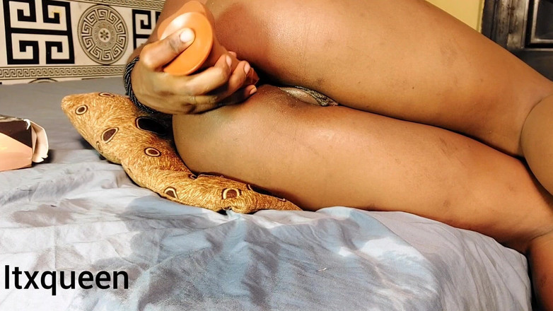 ITX_Kwin: Orgasmo dal ditalino anale