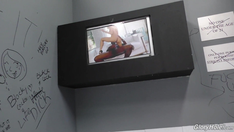 Gloryhole: बड़े स्तनों और सुनहरे बालों वाली Nikki delano काले लंड को चोदती है - ग्लोरीहोल