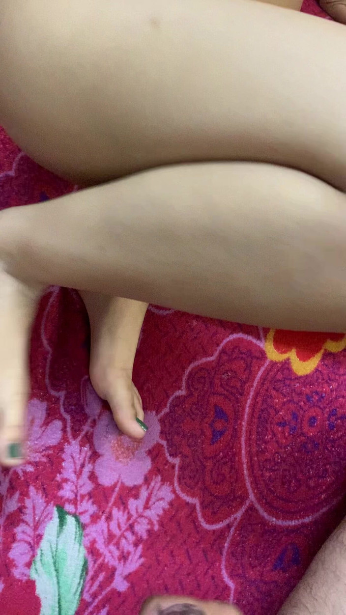 Riya mickey: Malam penuh gairah dengan kaki keriting dan kaki gemetar